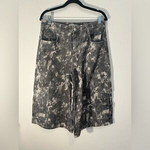 Women’s Baykan Denim Cargo Shorts, NWOT